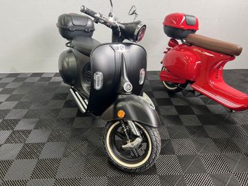 Gebrauchtwagen DREEMS RETRO RETRO Elektroroller Schwarz MATT 45km/h NEU in Nürnberg